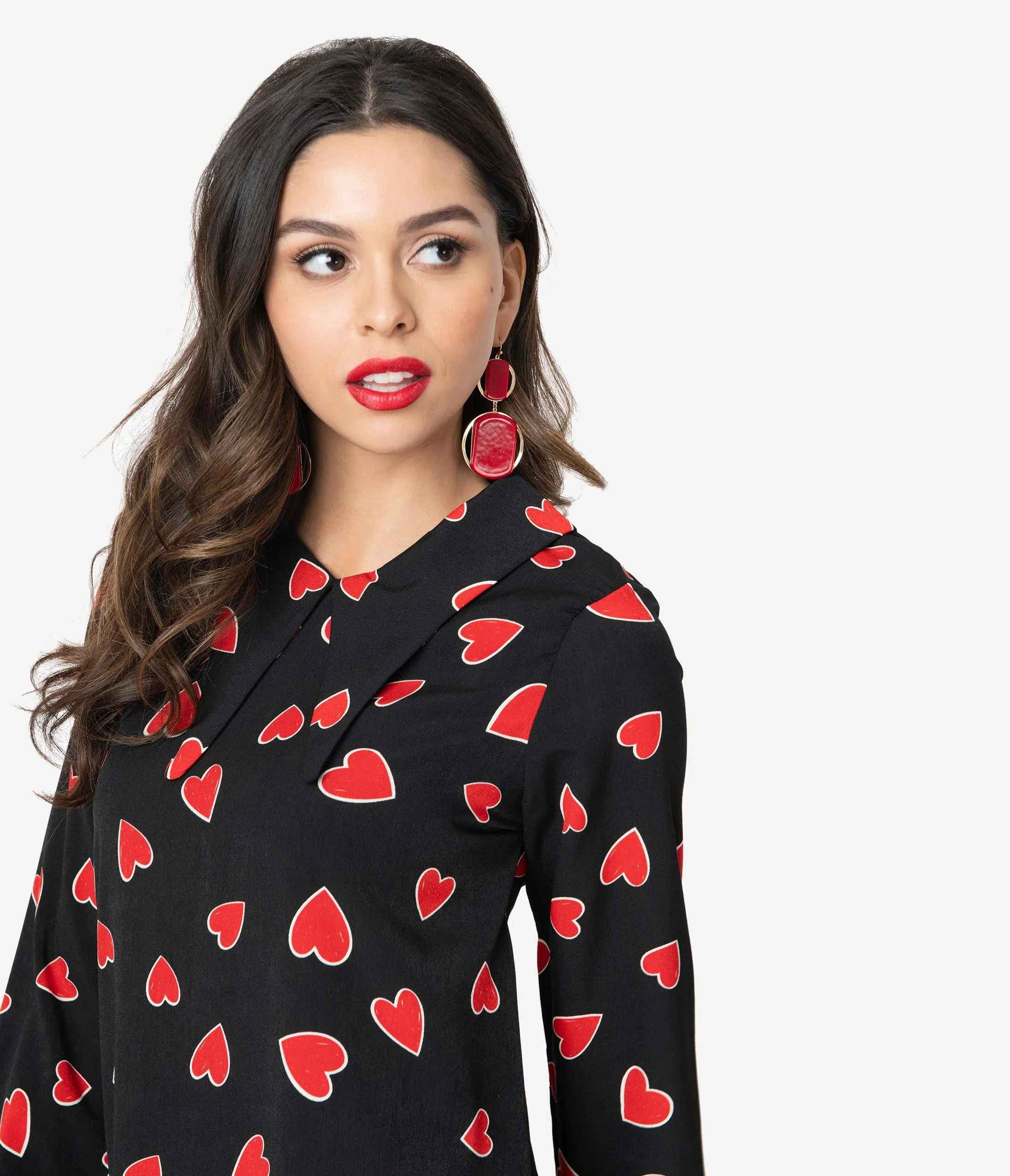 1960s Style Black & Red Heart Print Winged Collar Shift Dress