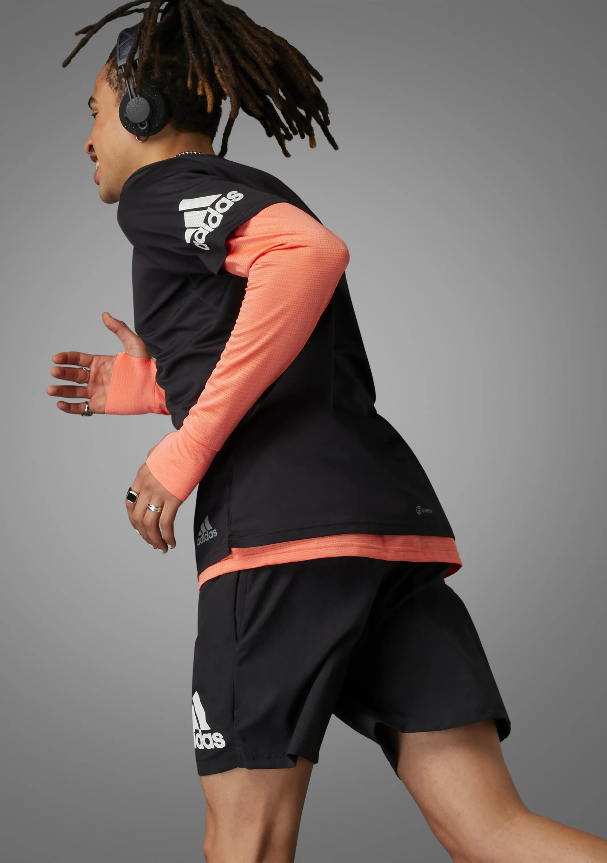 Adidas Mens Run It 7 Inch Shorts <br> H59883